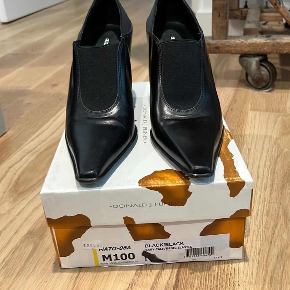 Donald Pliner heeled booties/ shoes size 10